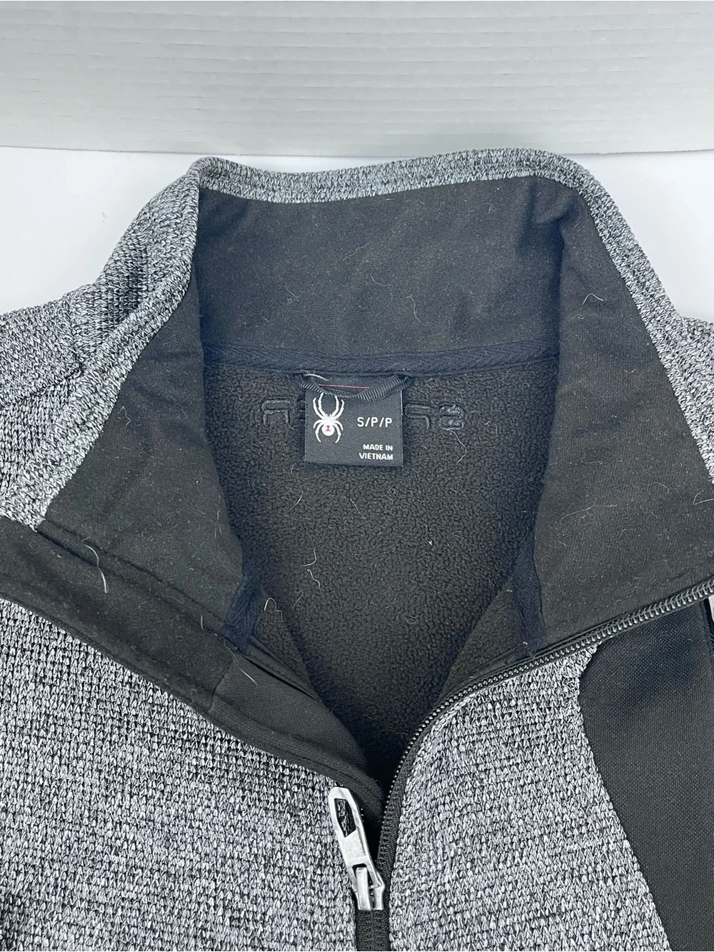 Spyder Men's Gray and Black Full Zip Fleece Jacket Size S; Active, Outdoor
